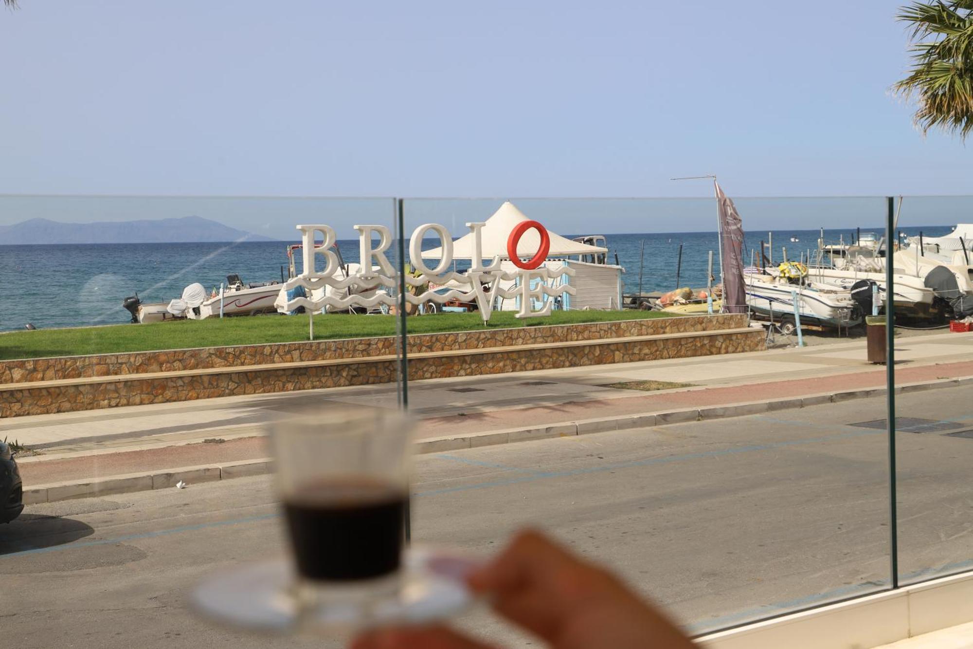 La Cicala Hotel Броло Екстериор снимка