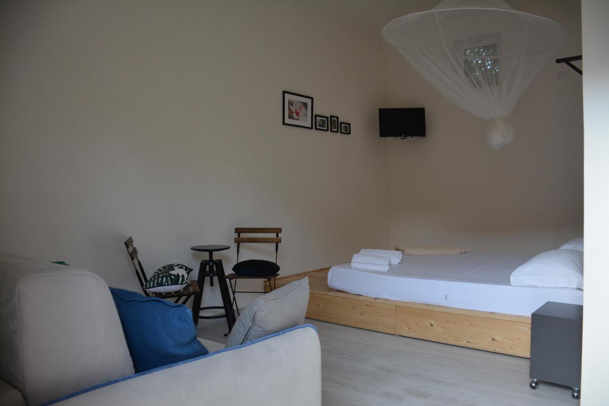 La Cicala Hotel Броло Екстериор снимка