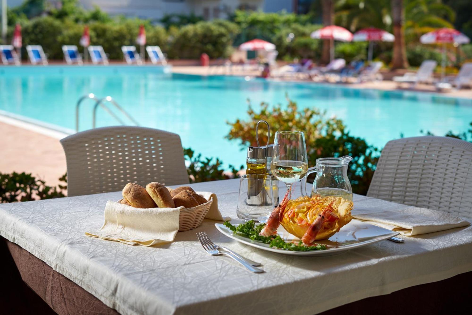 La Cicala Hotel Броло Екстериор снимка